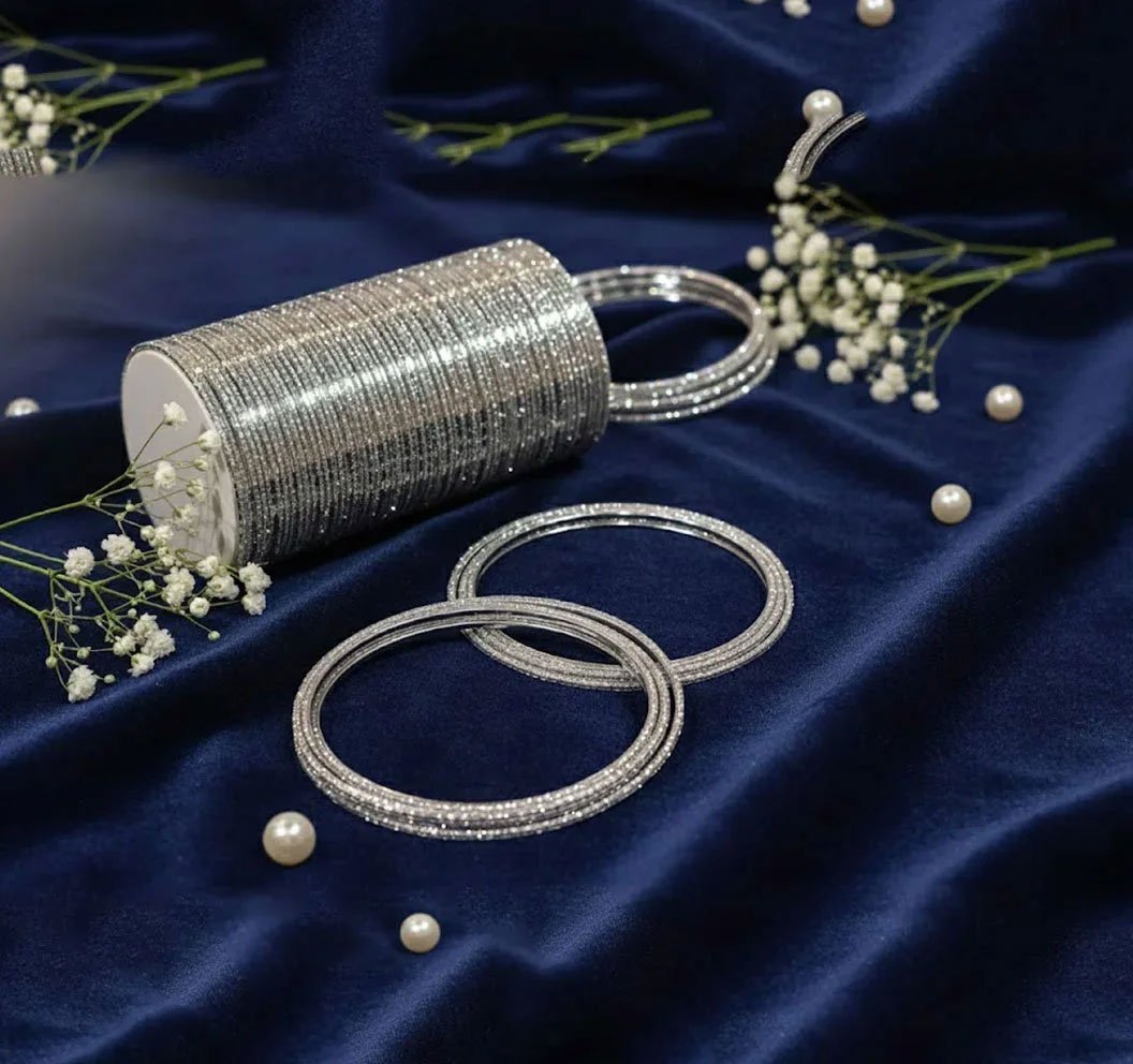 KGF Elegant Curly Style Cut Bangle
